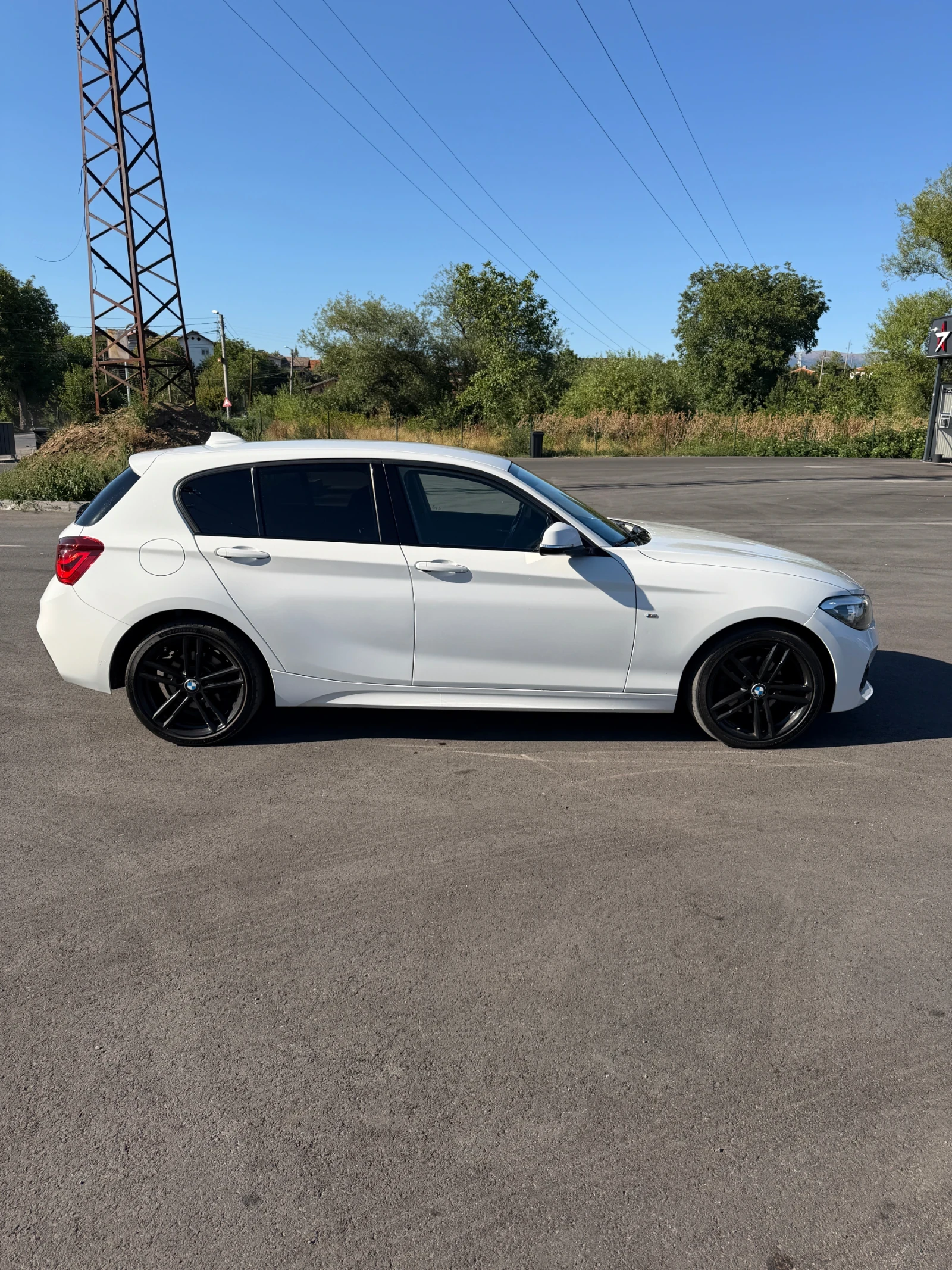 BMW 118 d X-drive M-sport, снимка 2 - Автомобили и джипове - 55687391