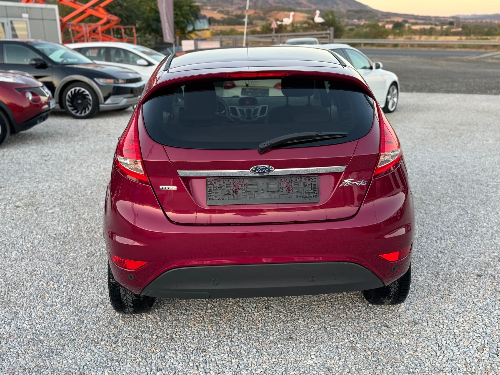 Ford Fiesta 1.6 , снимка 8 - Автомобили и джипове - 56011347