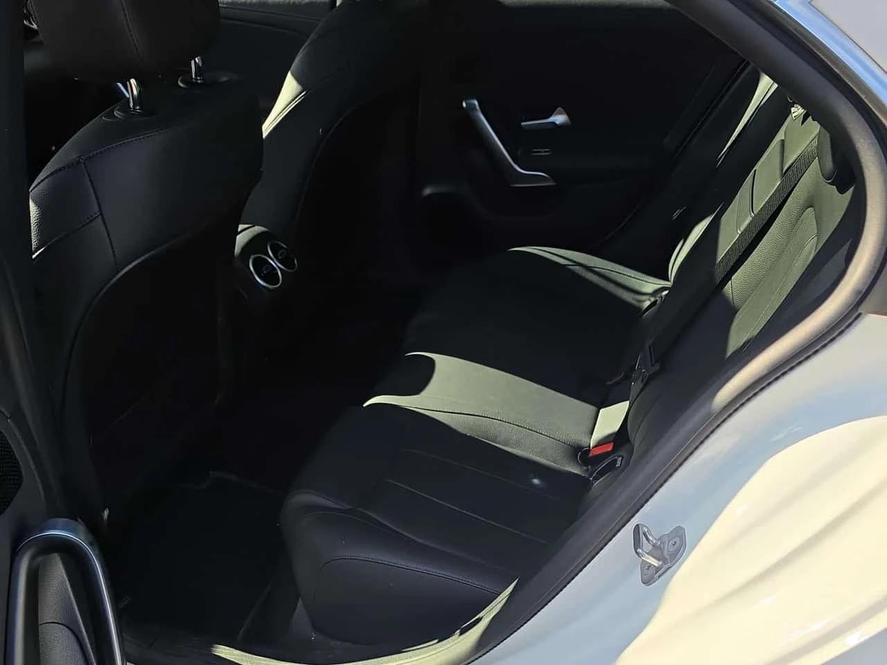 Mercedes-Benz CLA 250 4MATIC | CARFAX | �������� | 360 | Mobile.bg � ����������� 11
