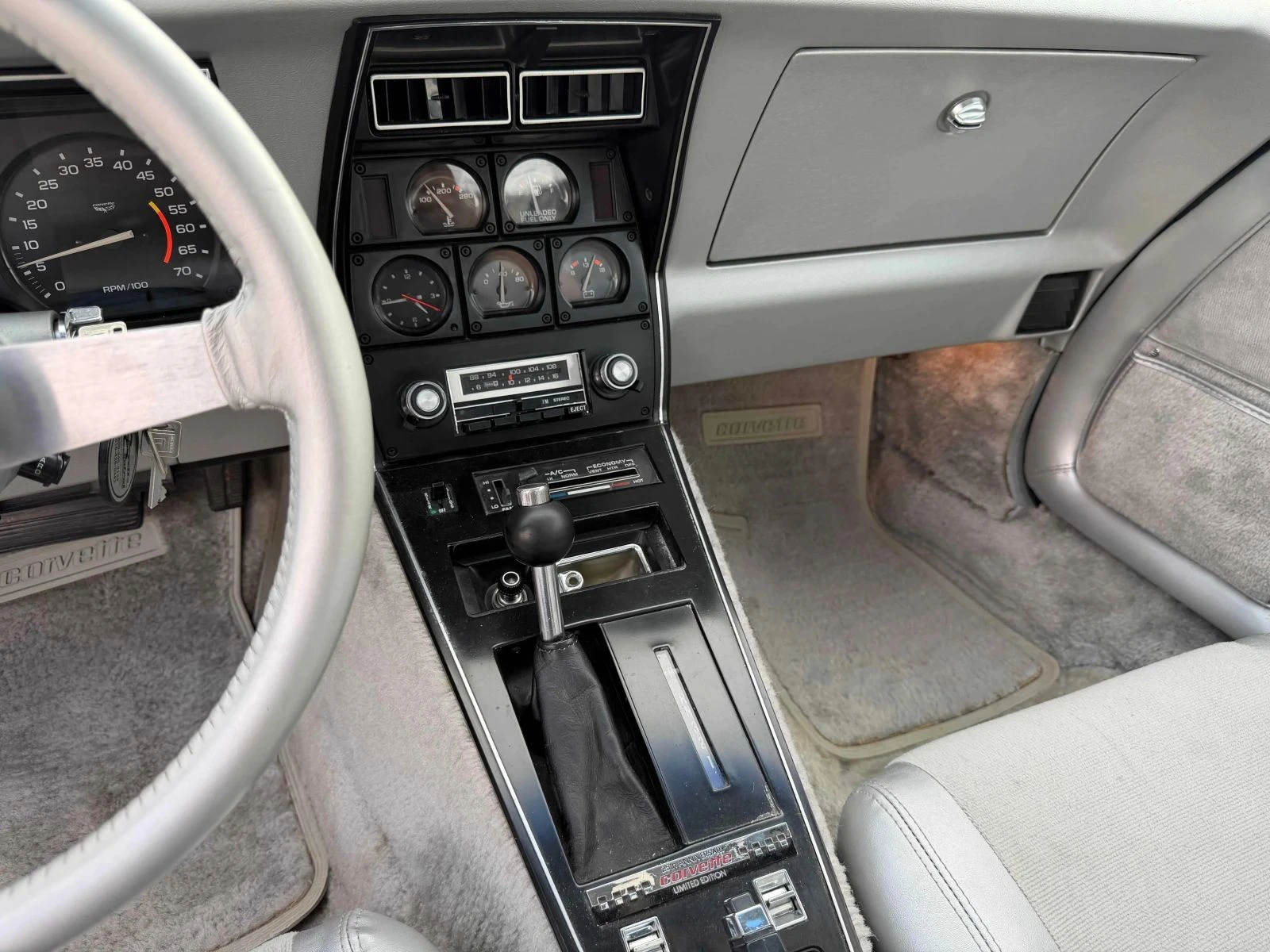 Chevrolet Corvette, снимка 14 - Автомобили и джипове - 56684703