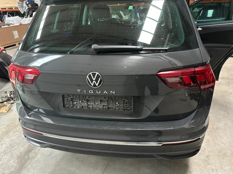 VW Tiguan 2.0 tdi, снимка 7 - Автомобили и джипове - 48397201