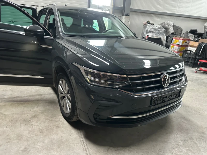 VW Tiguan 2.0 tdi, снимка 1 - Автомобили и джипове - 48397201