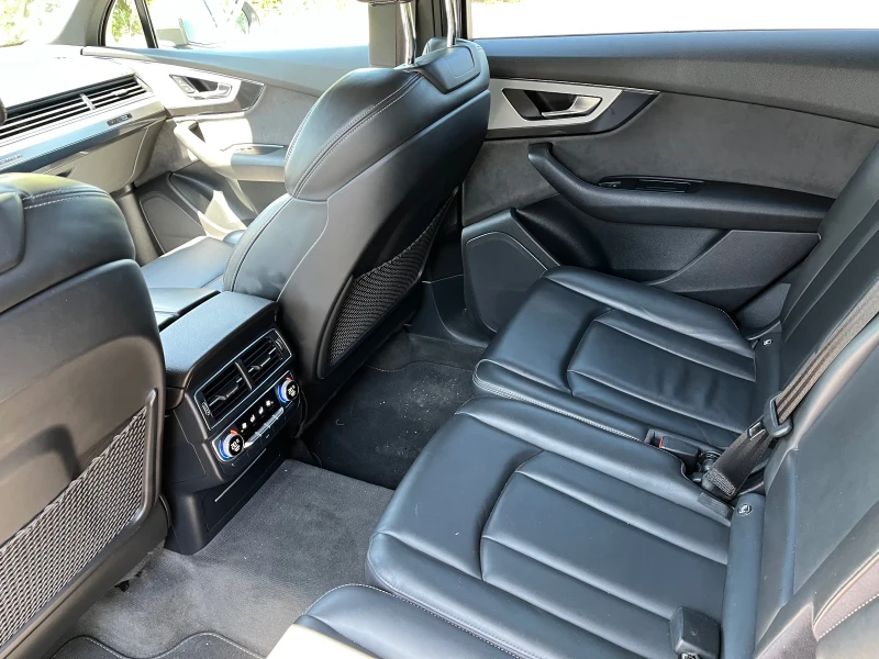 Audi Q7, снимка 7 - Автомобили и джипове - 52510791