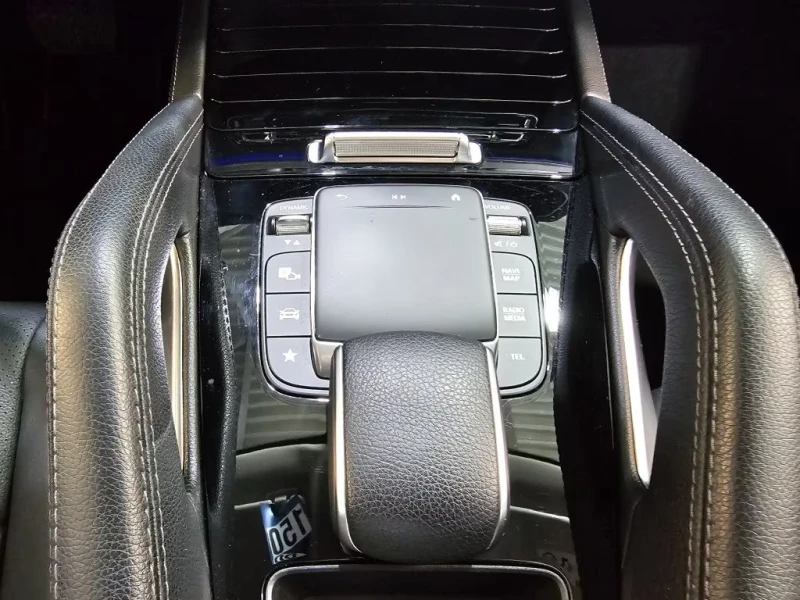 Mercedes-Benz GLE 350 e/4M/333HP/LED/CARPLAY/KEYLESS/L.ASS/VCONTROL/655f, снимка 13 - Автомобили и джипове - 51495664