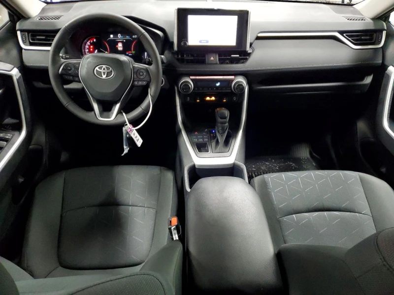 Toyota Rav4 XLE, снимка 8 - Автомобили и джипове - 53406662