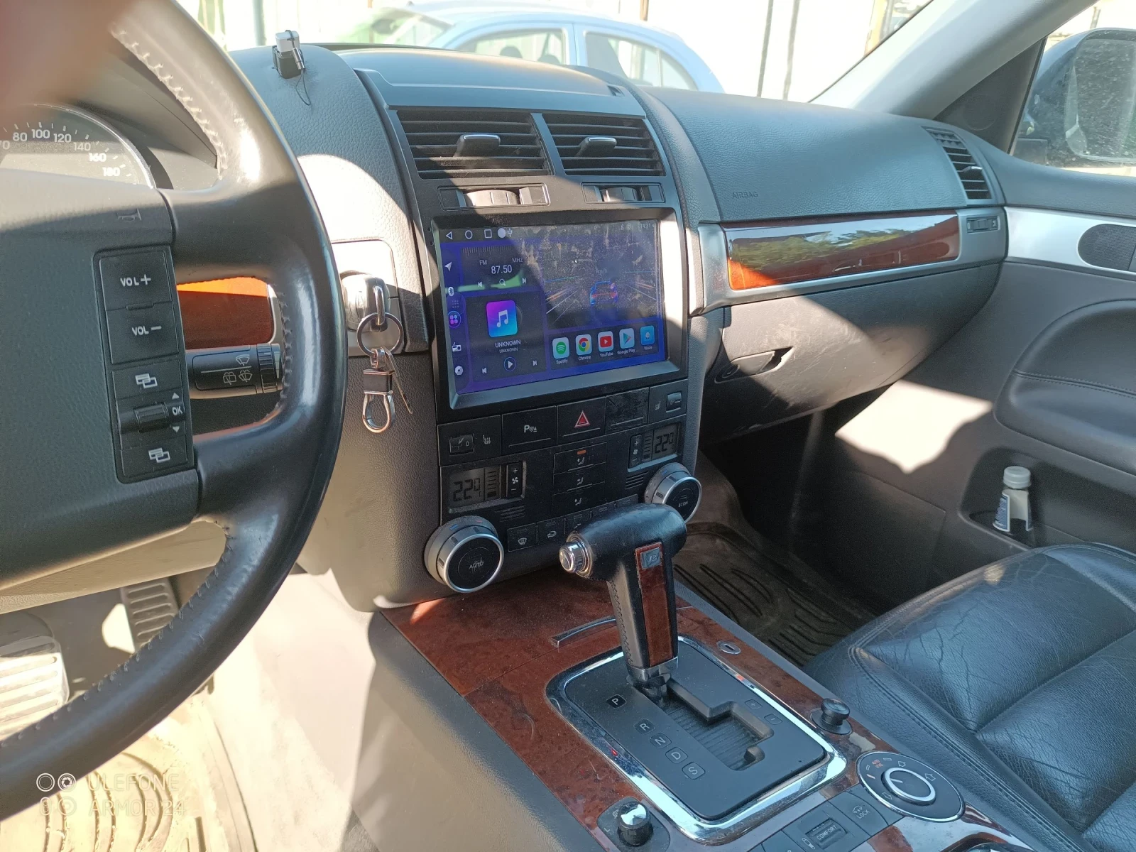 VW Touareg 4.2 V8 - изображение 9