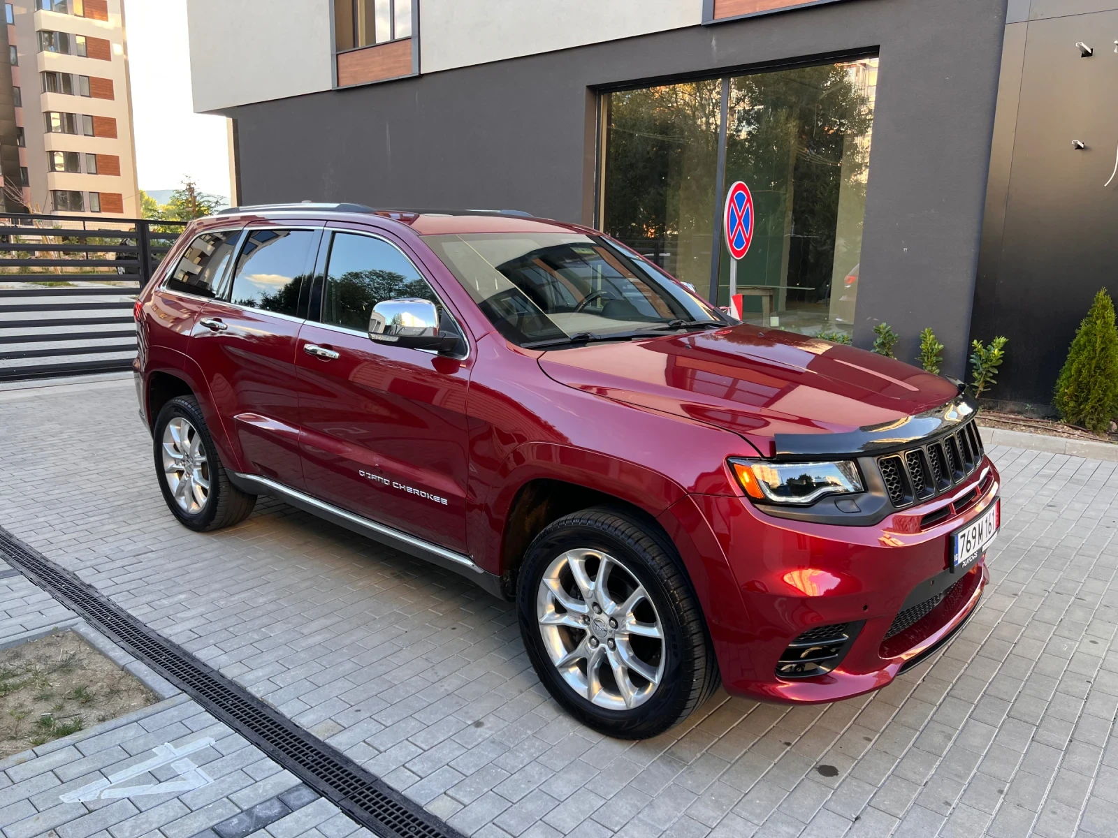 Jeep Grand cherokee SUMMIT - Панорама - ТВ - Обдух - Подгрев - Keyless - изображение 4