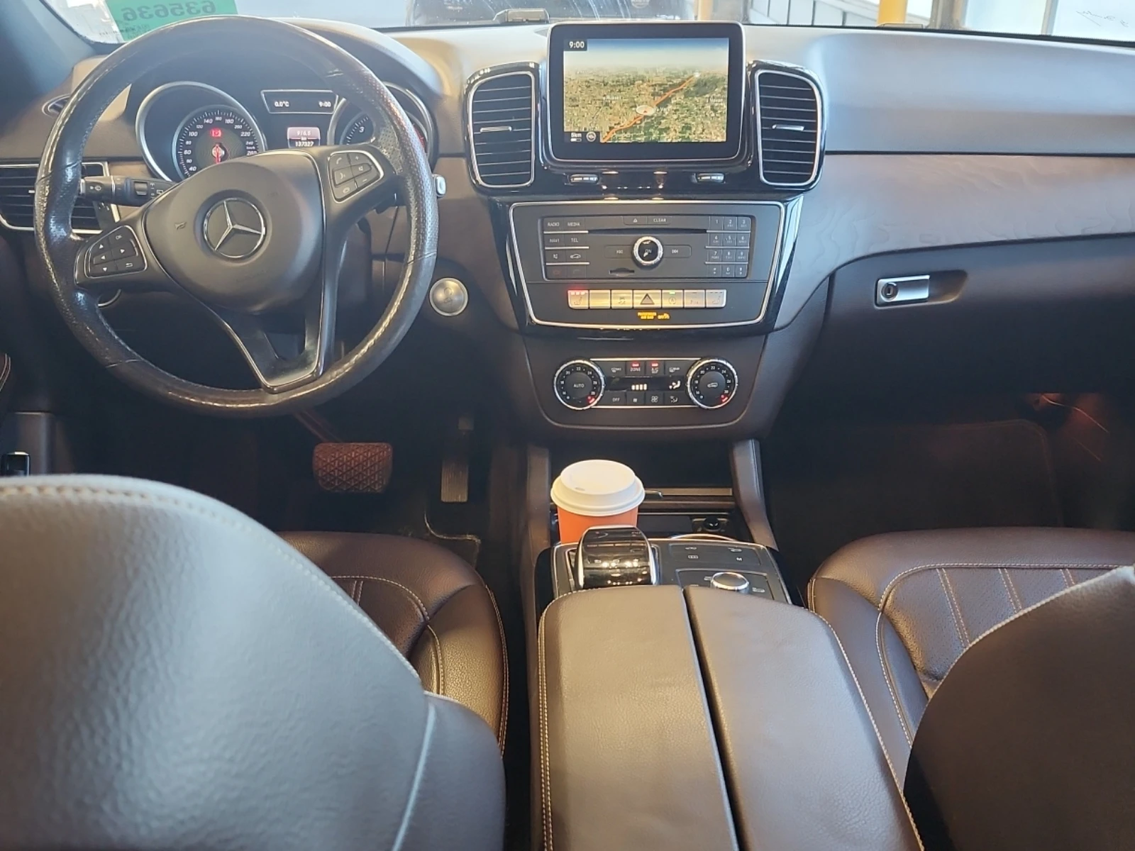 Mercedes-Benz GLE 350 AMG-line* Harman/Kardon* Пано* Подгрев* 4М - изображение 6