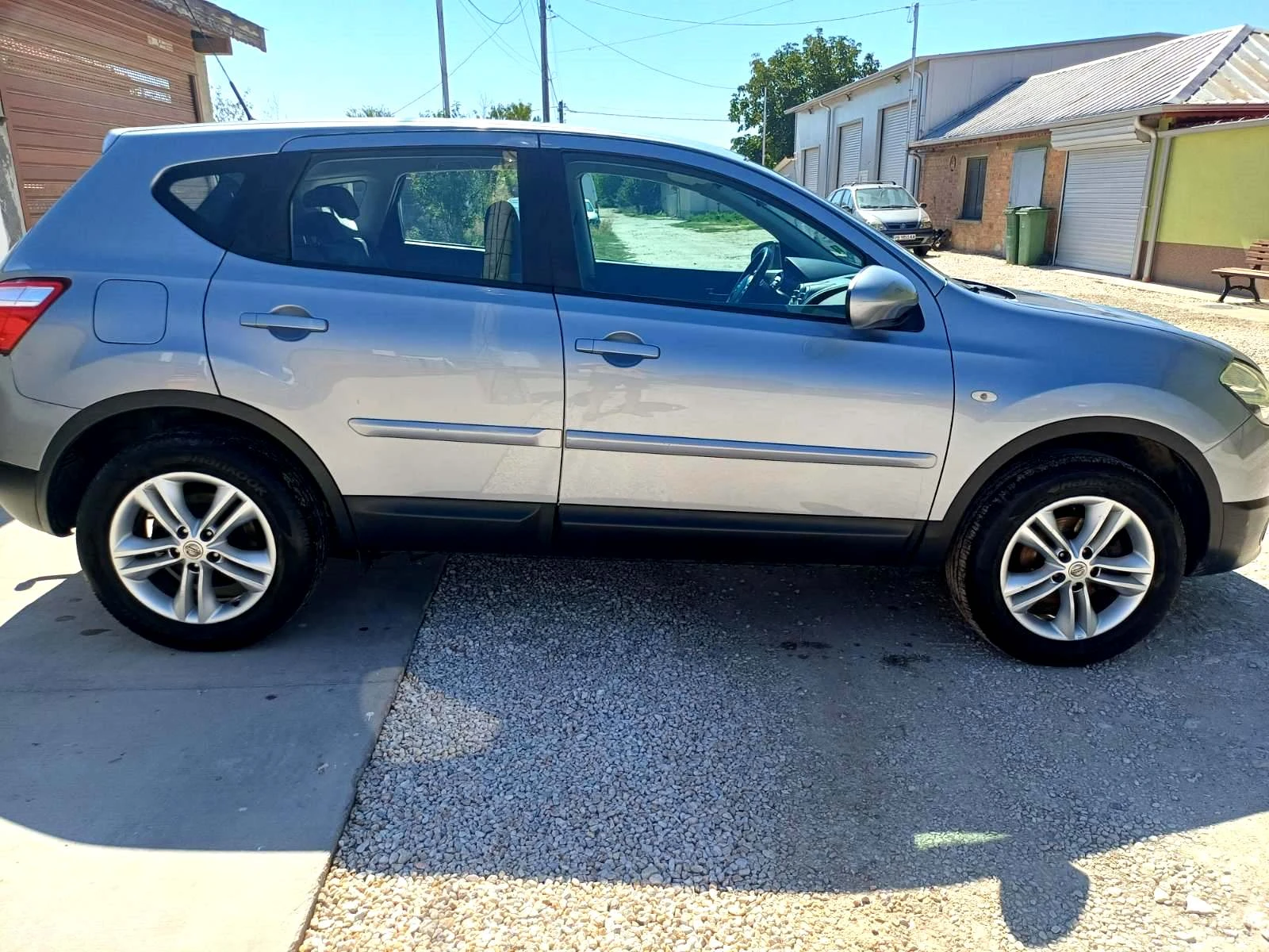 Nissan Qashqai 2.0 i-NAVI - изображение 6