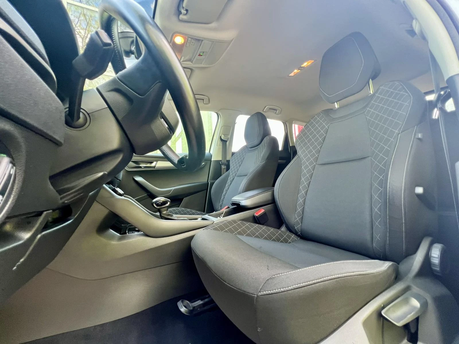 Skoda Karoq Facelift 1.6 TDI / 115 �.�. / DSG / Executive | Mobile.bg � ����������� 10