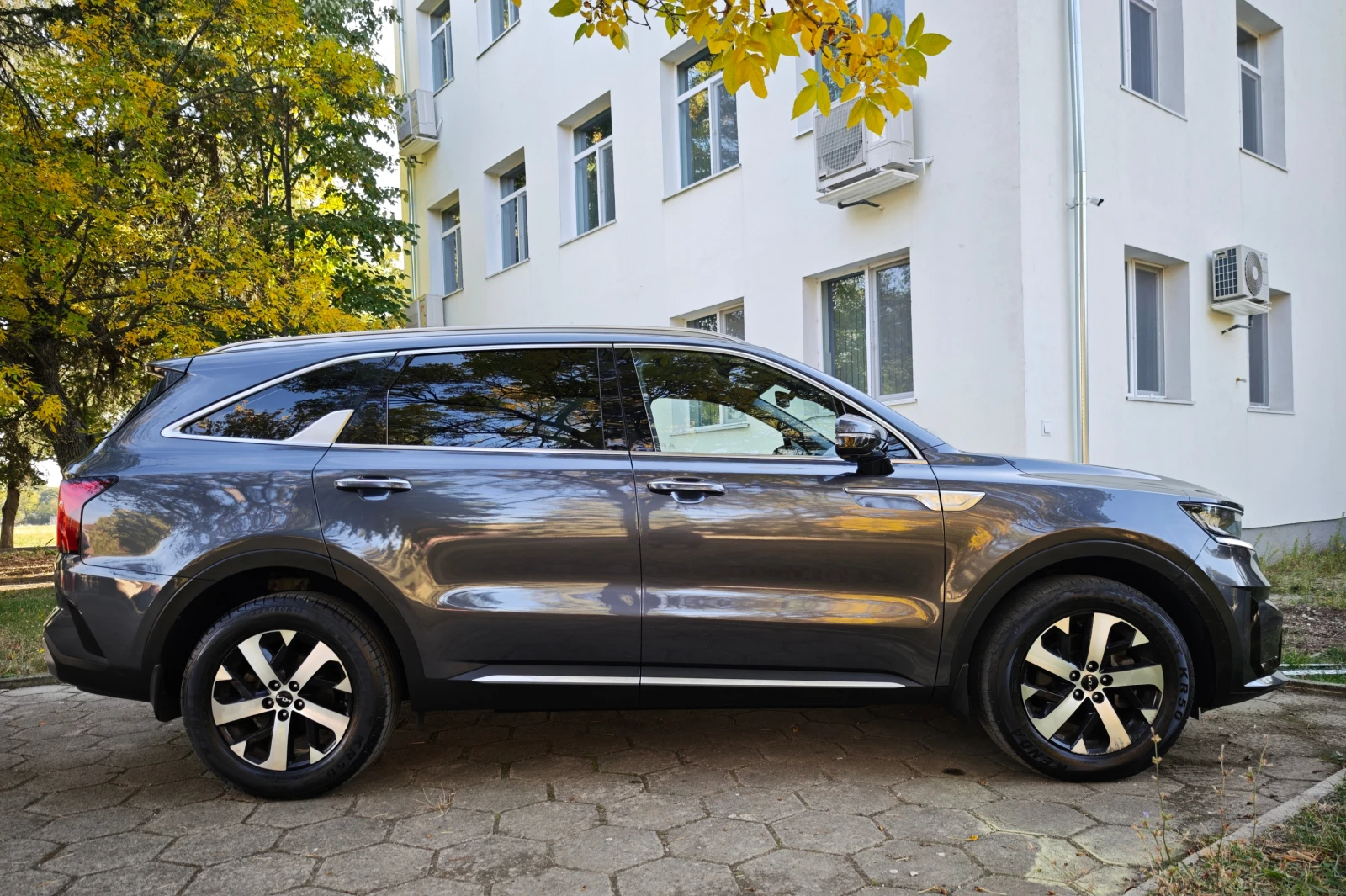Kia Sorento 2.2 CRDI 4x4, снимка 3 - Автомобили и джипове - 56194580