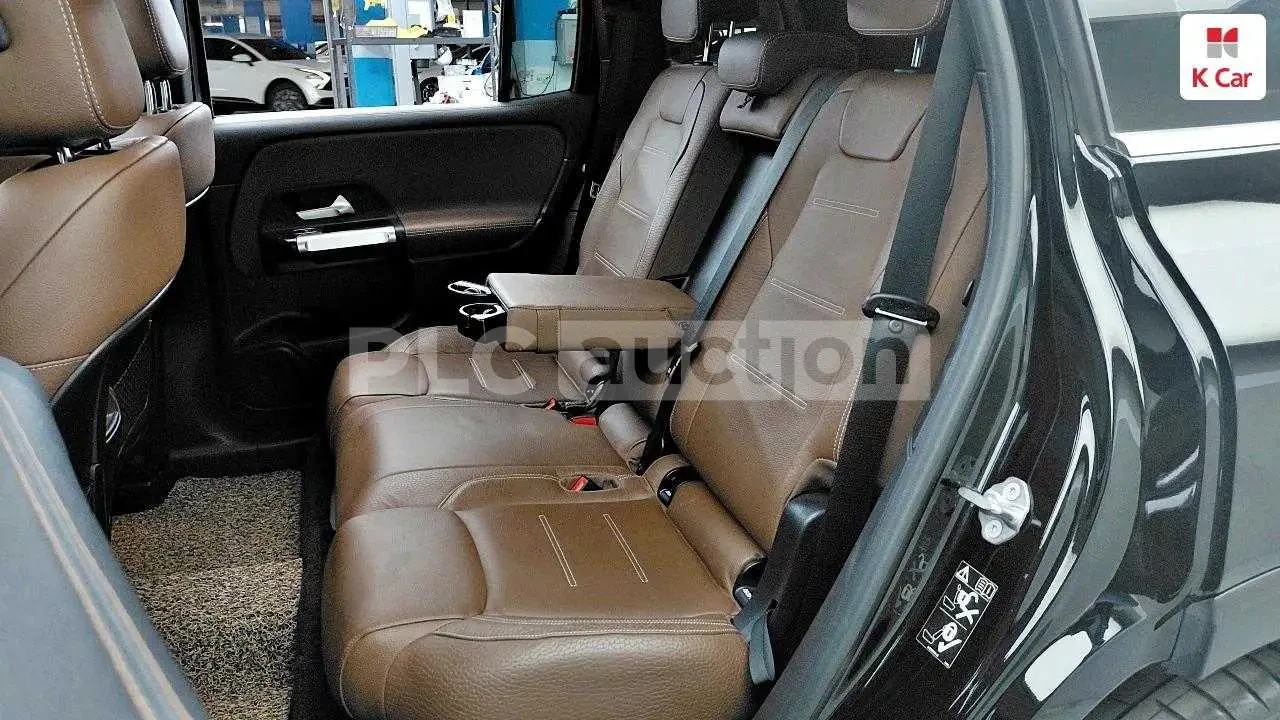 Mercedes-Benz GLB 250 4MATIC| DISTRONIC| КАМЕРА| ПОДГРЕВ| ПАНОРАМА, снимка 14 - Автомобили и джипове - 54688964