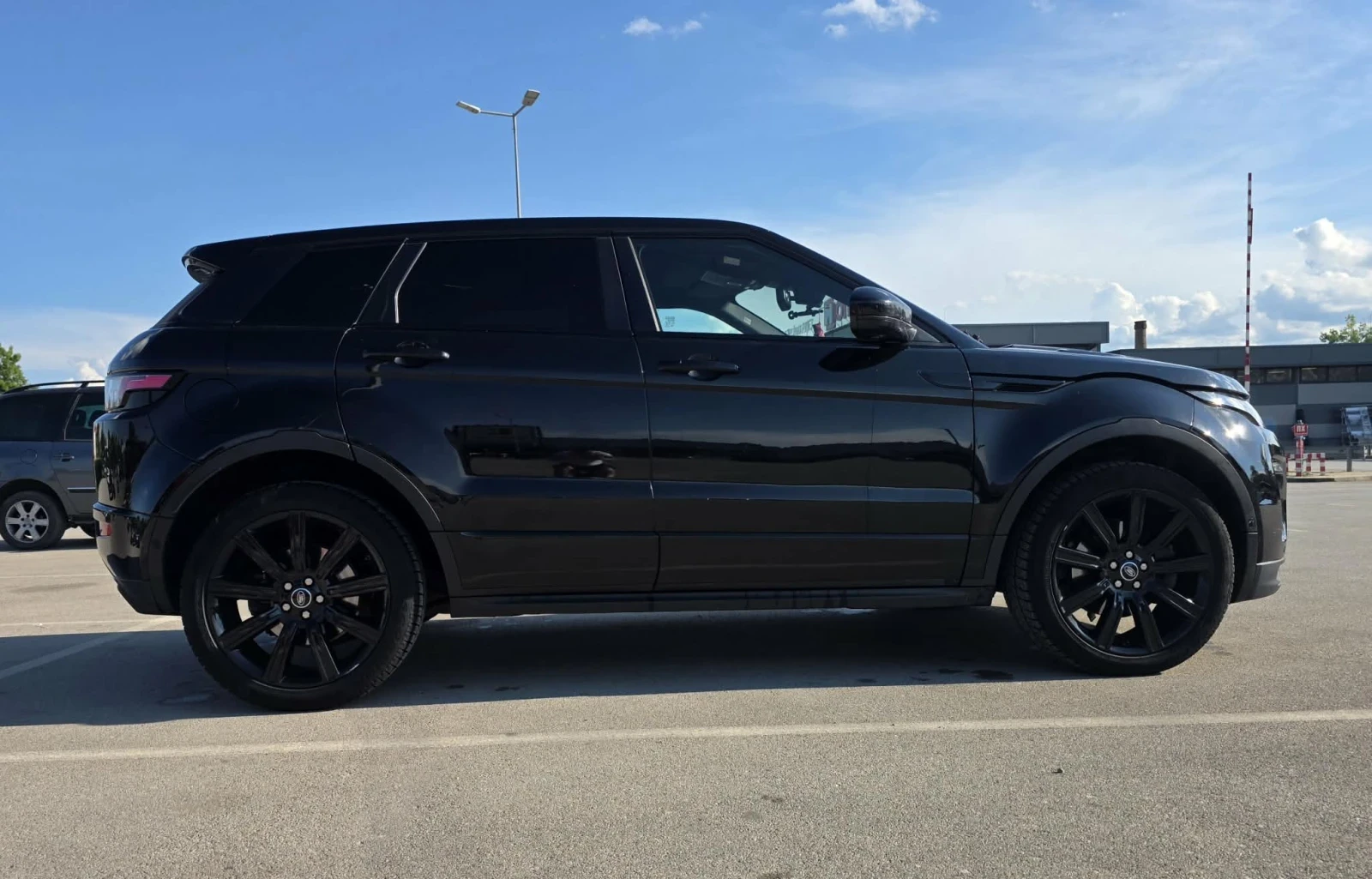 Land Rover Evoque, снимка 4 - Автомобили и джипове - 55039098