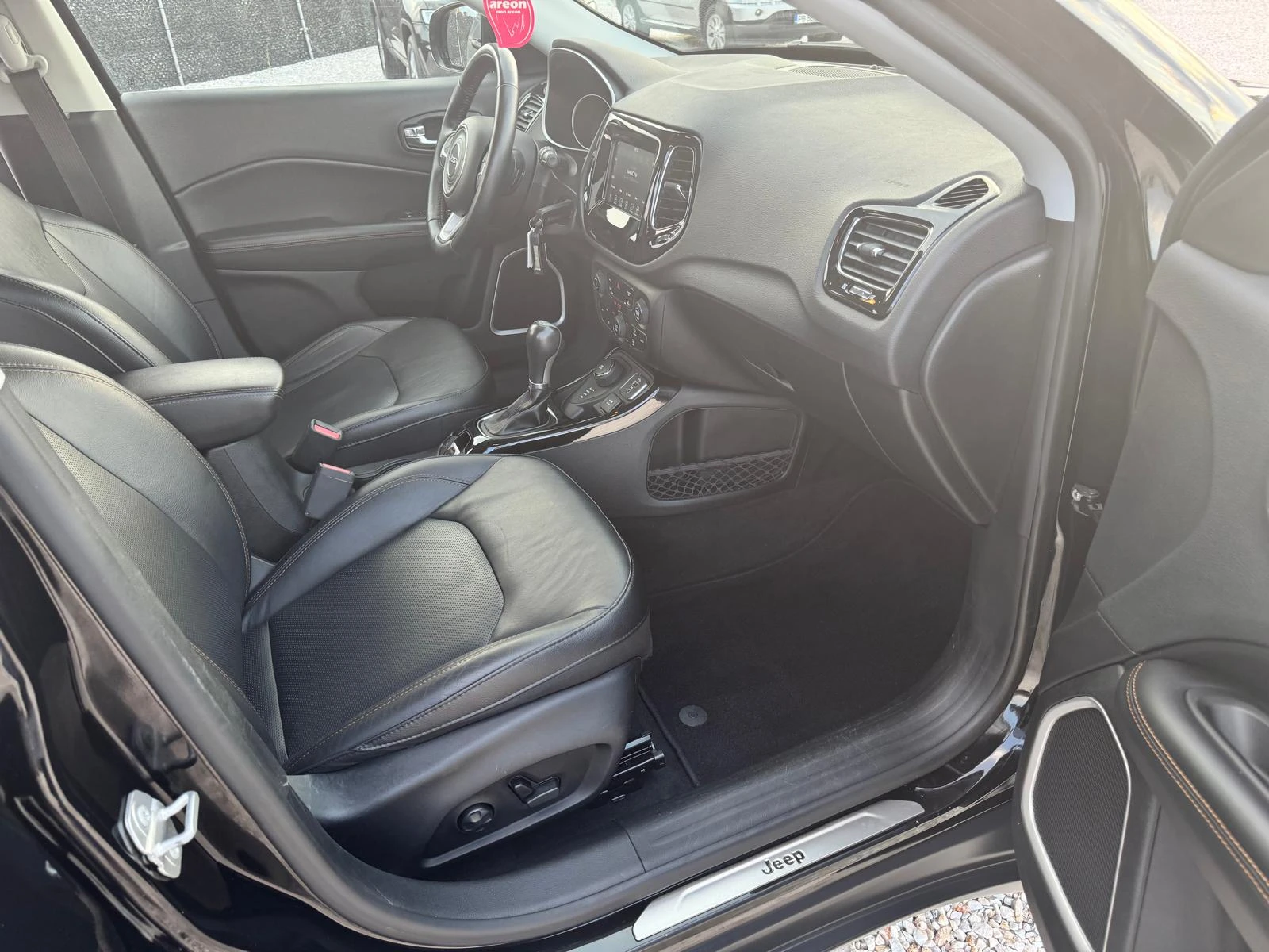 Jeep Compass 4x4 LIMITED 120 000KM, снимка 15 - Автомобили и джипове - 55168951