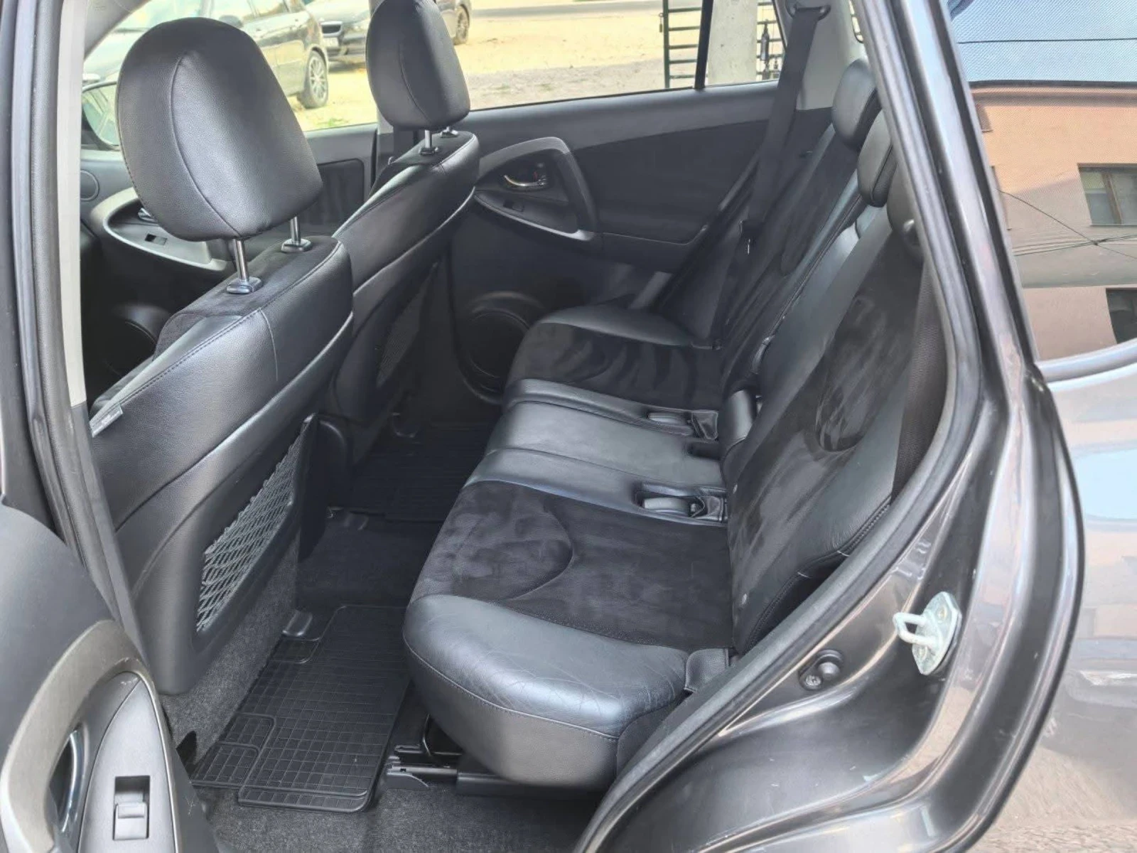 Toyota Rav4 �-������� ���� ������ �-������  | Mobile.bg � ����������� 6