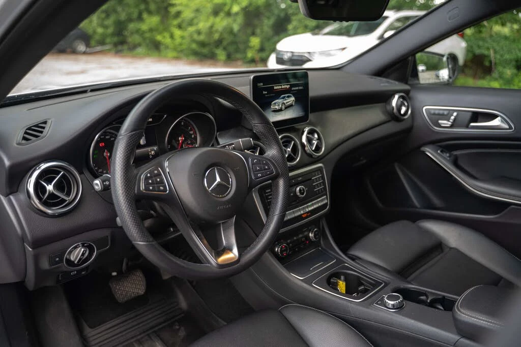 Mercedes-Benz GLA 250, снимка 9 - Автомобили и джипове - 55459125