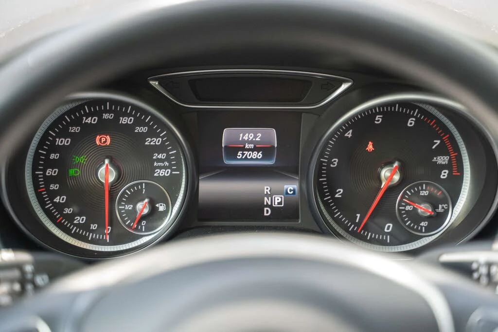 Mercedes-Benz GLA 250, снимка 11 - Автомобили и джипове - 55459125
