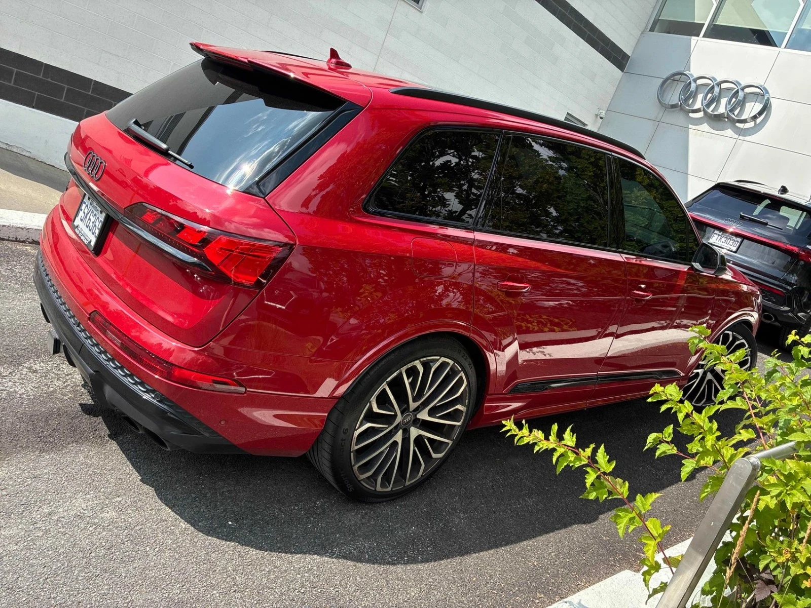 Audi SQ7 ЦЕНА ДО БЪЛГАРИЯ РЕГИСТРАЦИЯ & АВТОКРЕДИТ, снимка 4 - Автомобили и джипове - 55606336