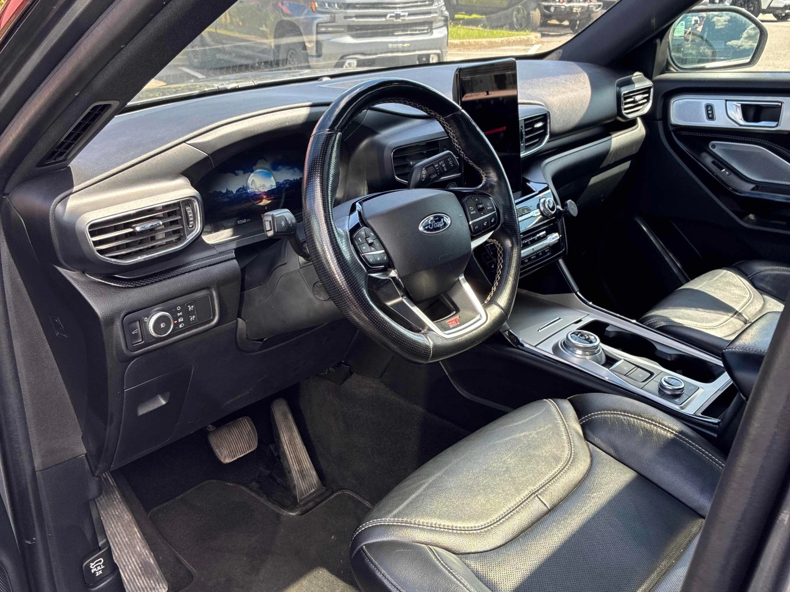 Ford Explorer ST | CARFAX | АВТОФИНАНСИРАНЕ, снимка 7 - Автомобили и джипове - 55892530