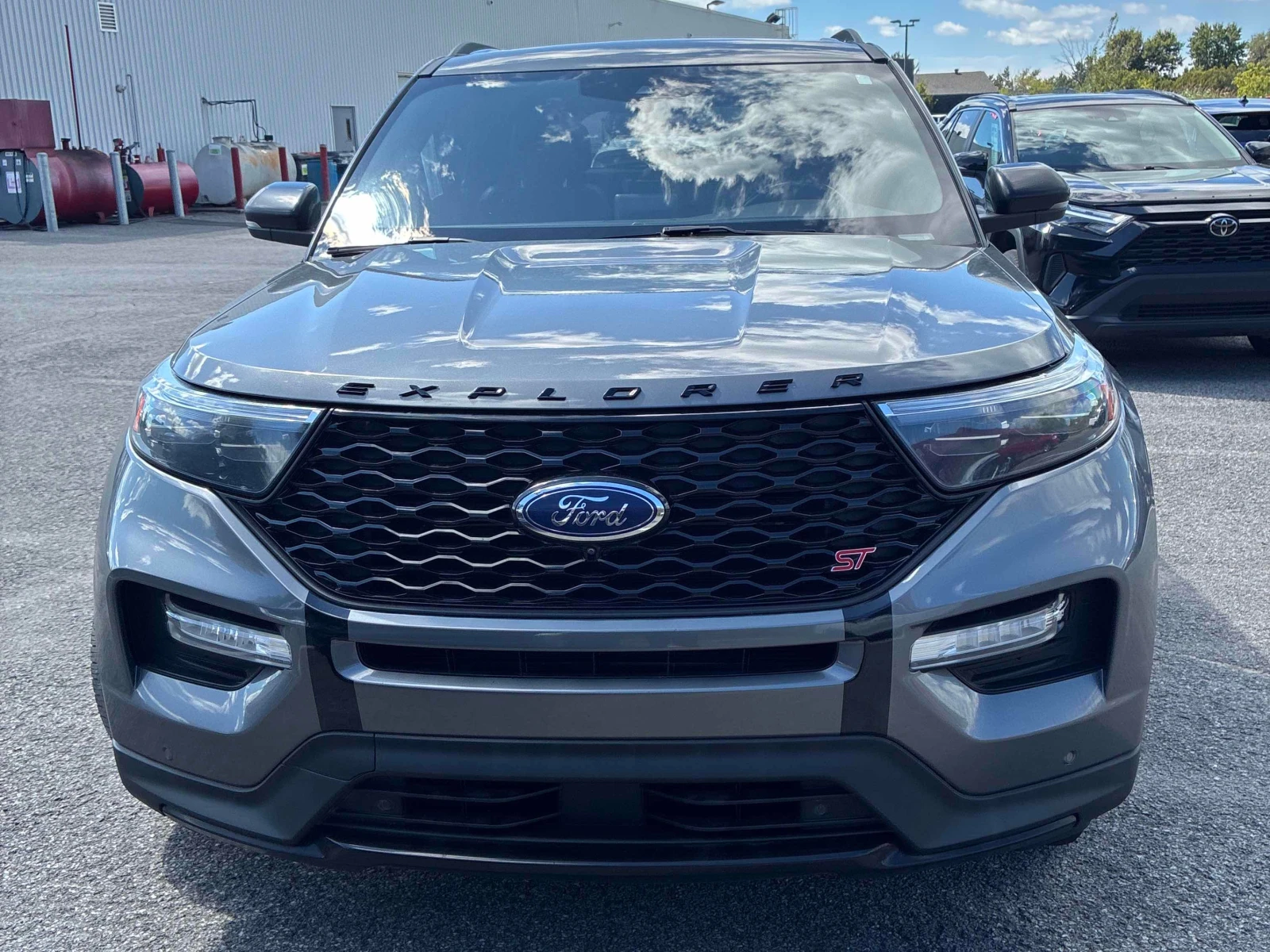 Ford Explorer ST | CARFAX | АВТОФИНАНСИРАНЕ, снимка 2 - Автомобили и джипове - 55892530