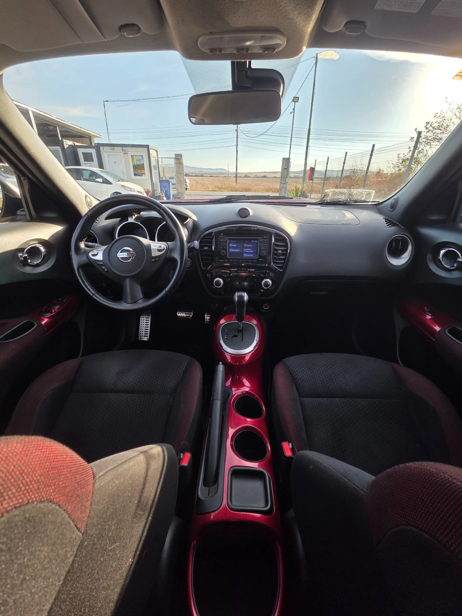 Nissan Juke 1.6 DIG-T-4WD-Automatic-Tekna-190hp, снимка 11 - Автомобили и джипове - 56323787