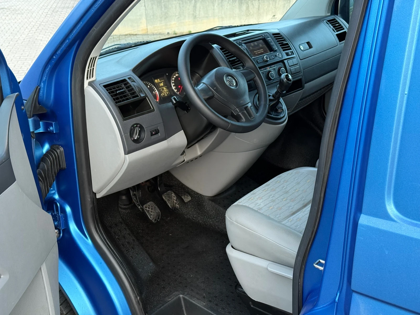 VW Transporter 2.0TDi 140к.с * 4-Motion* * Навигация*  - изображение 10
