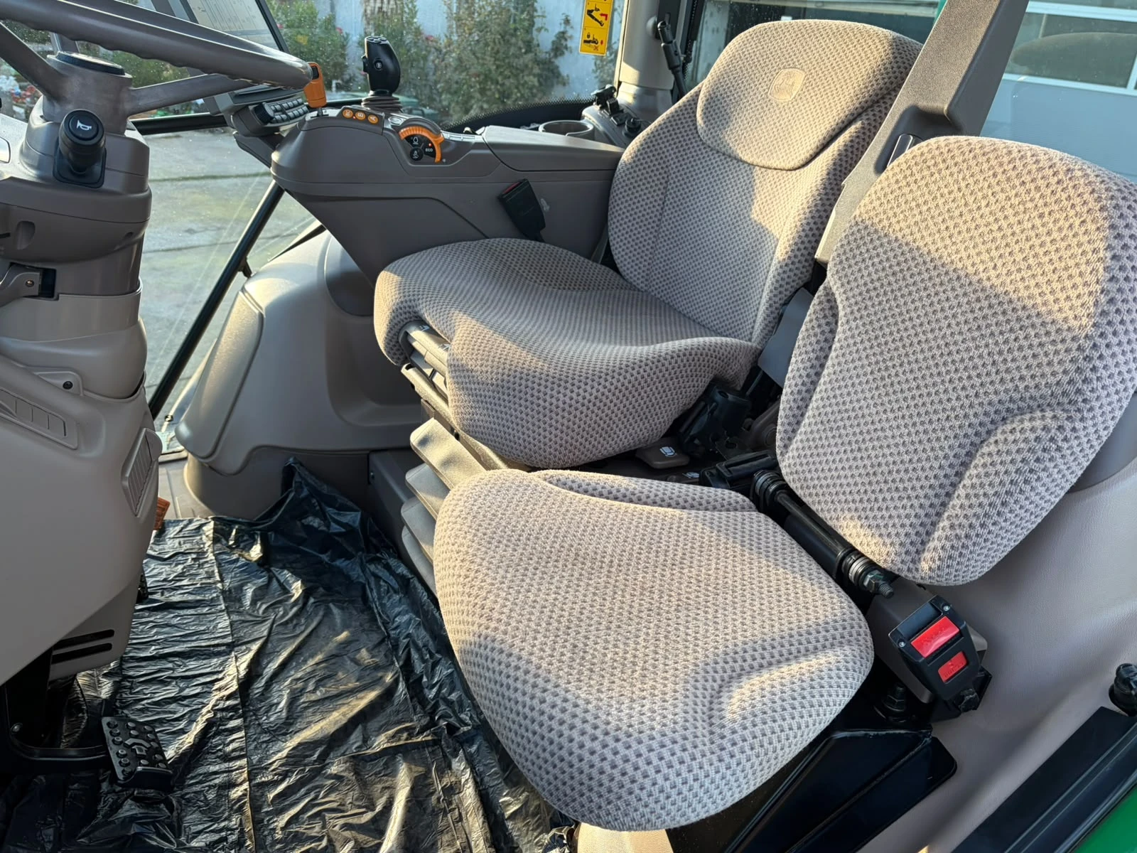 ������� John Deere 6215R Auto Trac SF6000 ������ � 20% ������  | Mobile.bg � ����������� 13