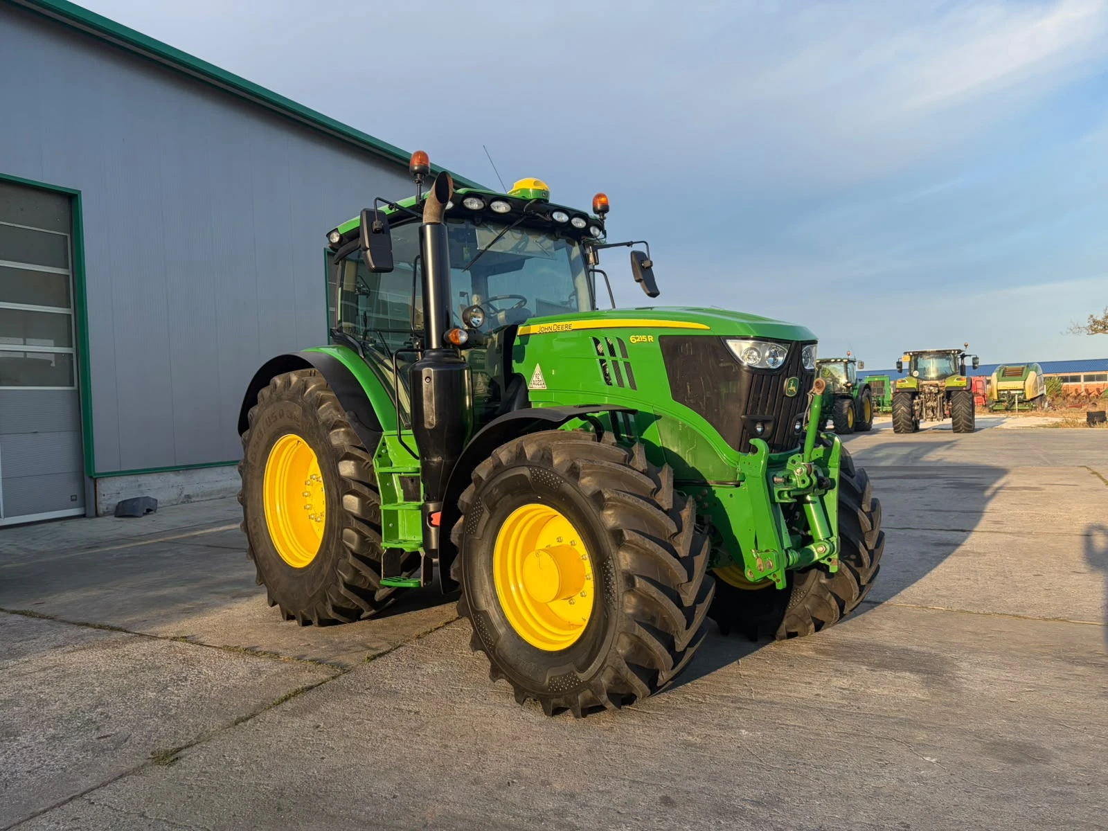 ������� John Deere 6215R Auto Trac SF6000 ������ � 20% ������  | Mobile.bg � ����������� 6