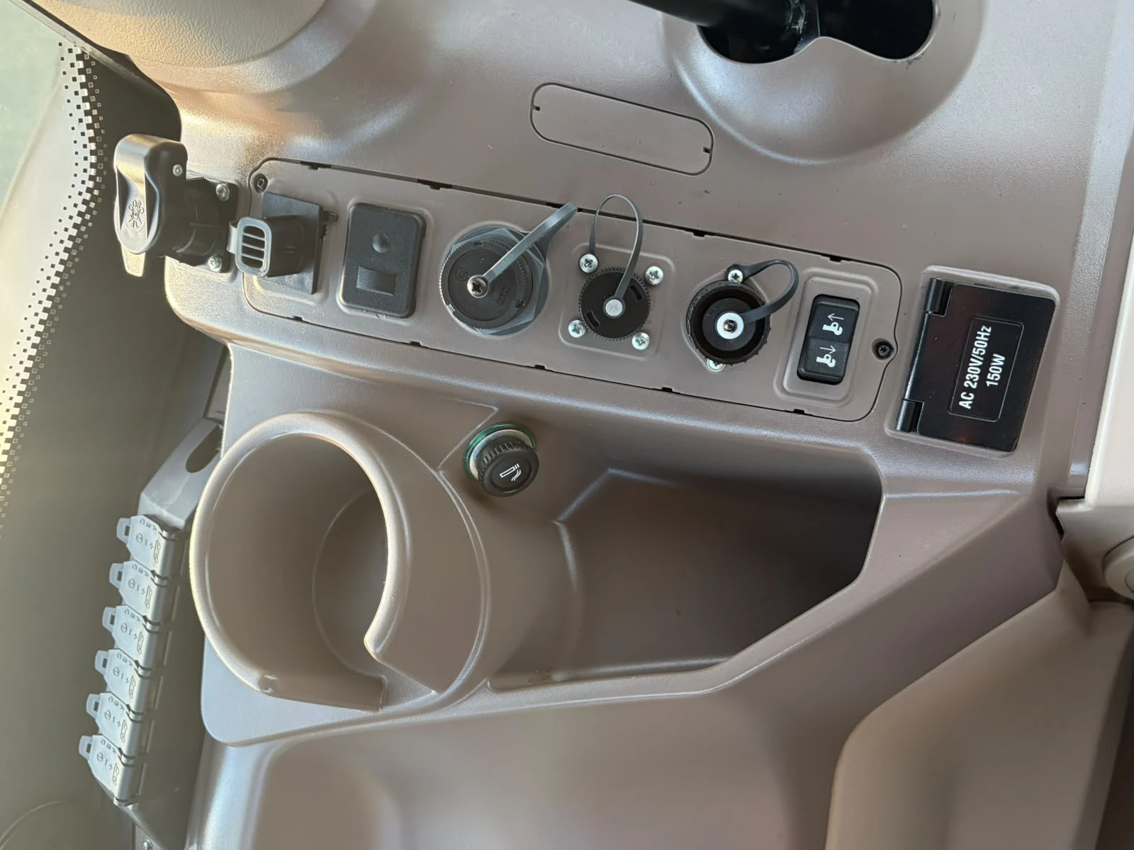 ������� John Deere 6215R Auto Trac SF6000 ������ � 20% ������  | Mobile.bg � ����������� 11
