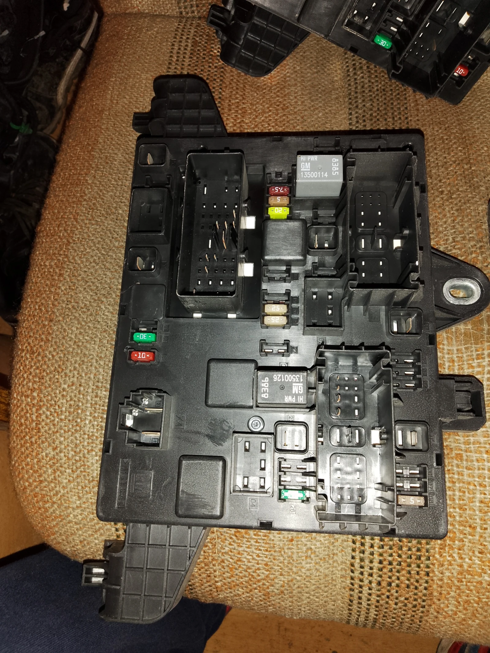 13302300      J 365927271/1110021 | Mobile.bg   1