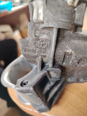 45020-0D04 патрон с ключ за Ярис