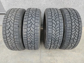 Гуми Зимни 235/65R16, снимка 1 - Гуми и джанти - 47664353