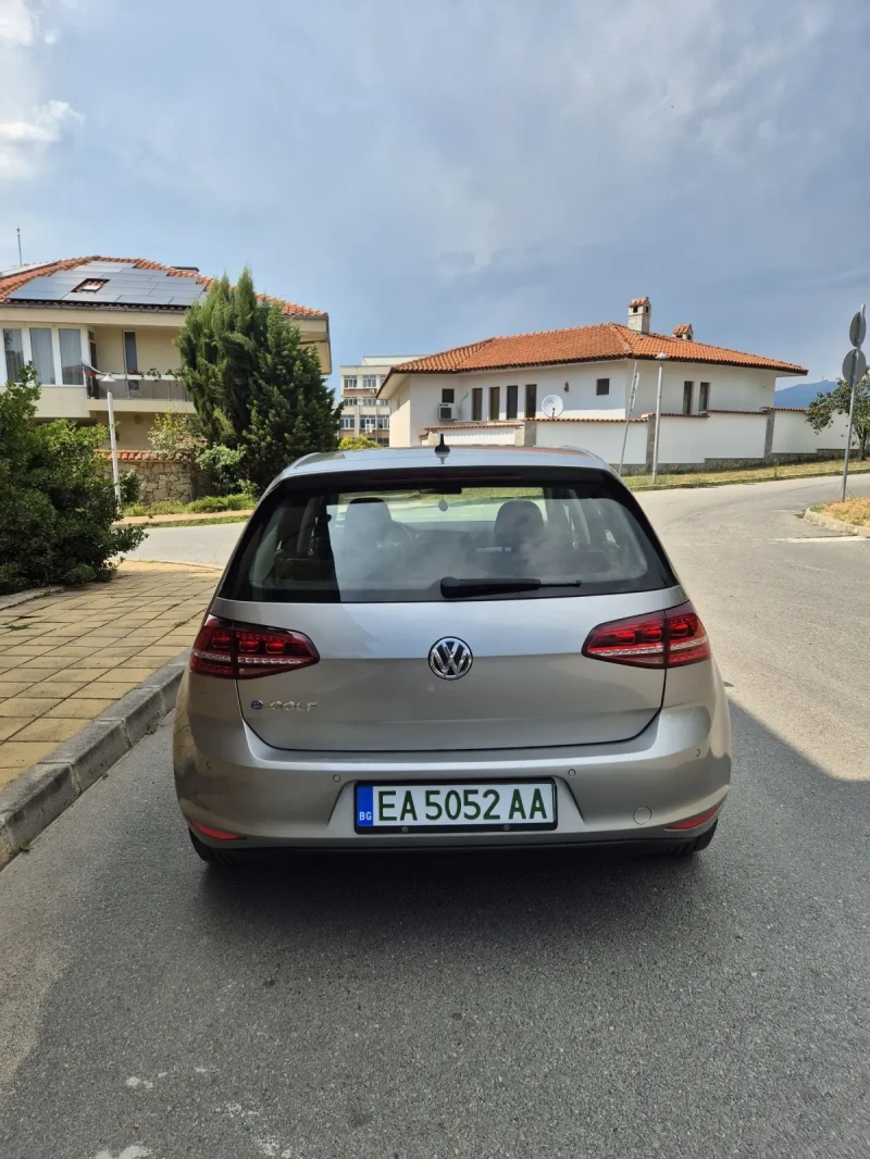 VW Golf Е-GOLF DISTRONIC , снимка 6 - Автомобили и джипове - 46846746