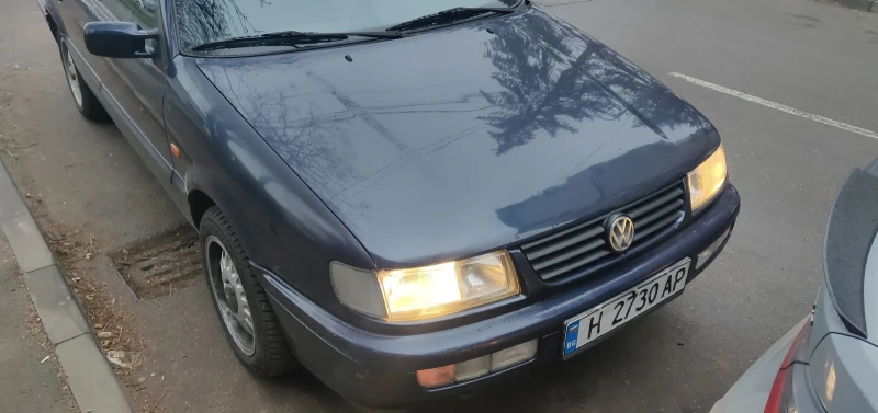 VW Passat, снимка 1 - Автомобили и джипове - 48953827