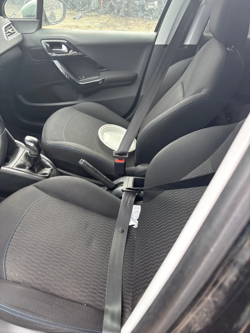 Peugeot 208 YH01, снимка 4 - Автомобили и джипове - 51905295