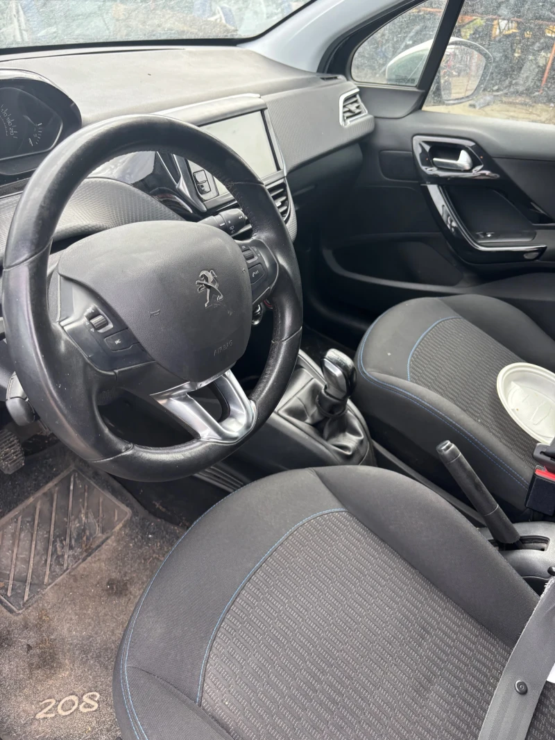 Peugeot 208 YH01, снимка 5 - Автомобили и джипове - 51905295