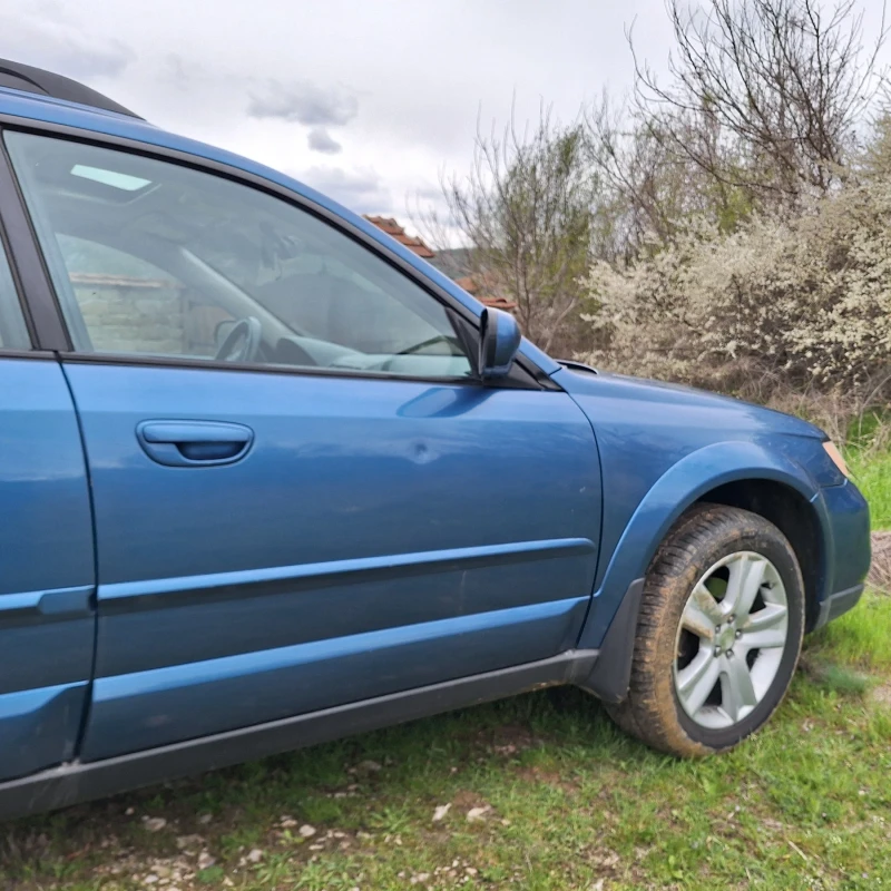 Subaru Outback 2.5 бензин + газ, снимка 7 - Автомобили и джипове - 52347738