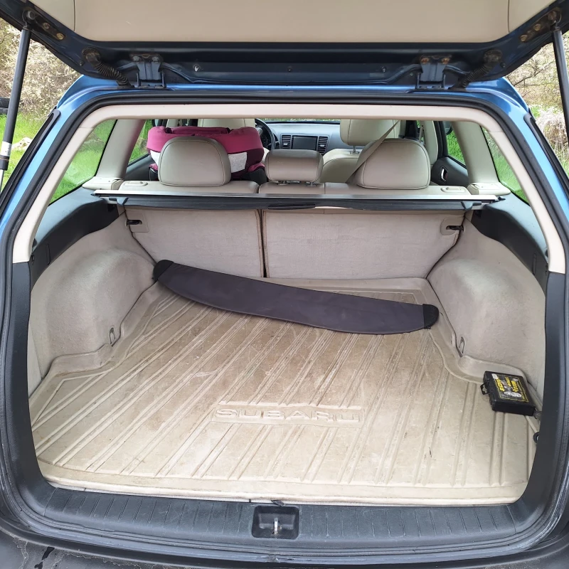 Subaru Outback 2.5 бензин + газ, снимка 4 - Автомобили и джипове - 52347738