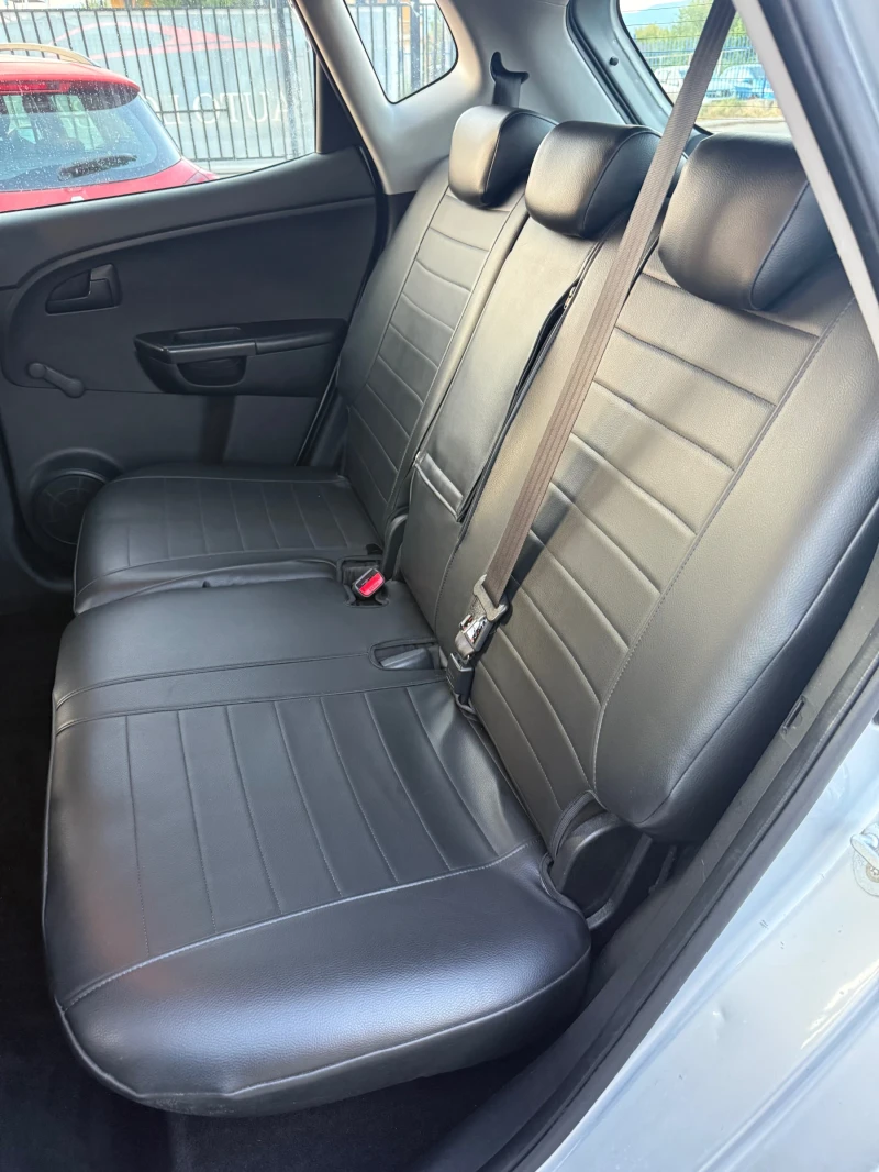 Kia Venga 1.4 CRDI, снимка 10 - Автомобили и джипове - 51045189