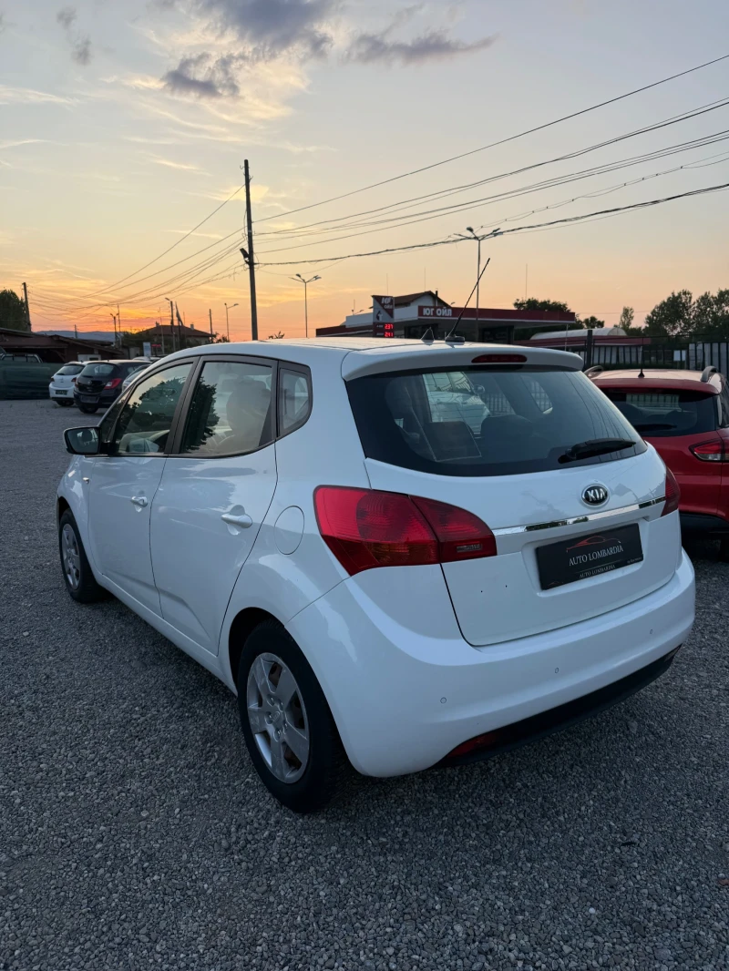 Kia Venga 1.4 CRDI, снимка 6 - Автомобили и джипове - 51045189