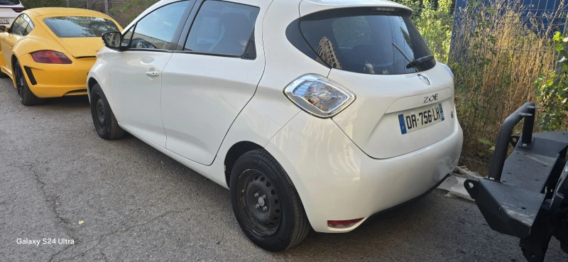 Renault Zoe, снимка 15 - Автомобили и джипове - 52251397