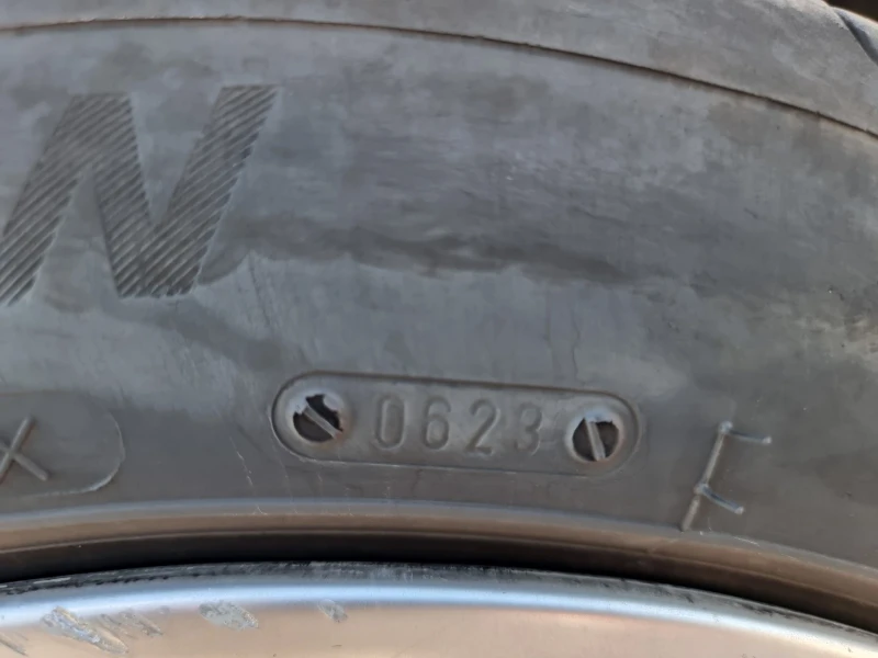 VW Touran 2.0i Метан, снимка 10 - Автомобили и джипове - 51787096