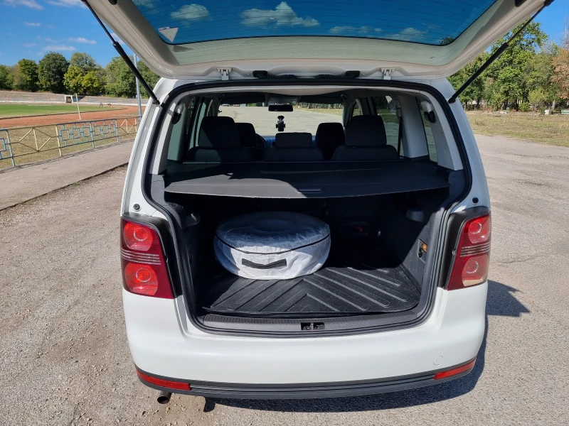 VW Touran 2.0i Метан, снимка 5 - Автомобили и джипове - 51787096