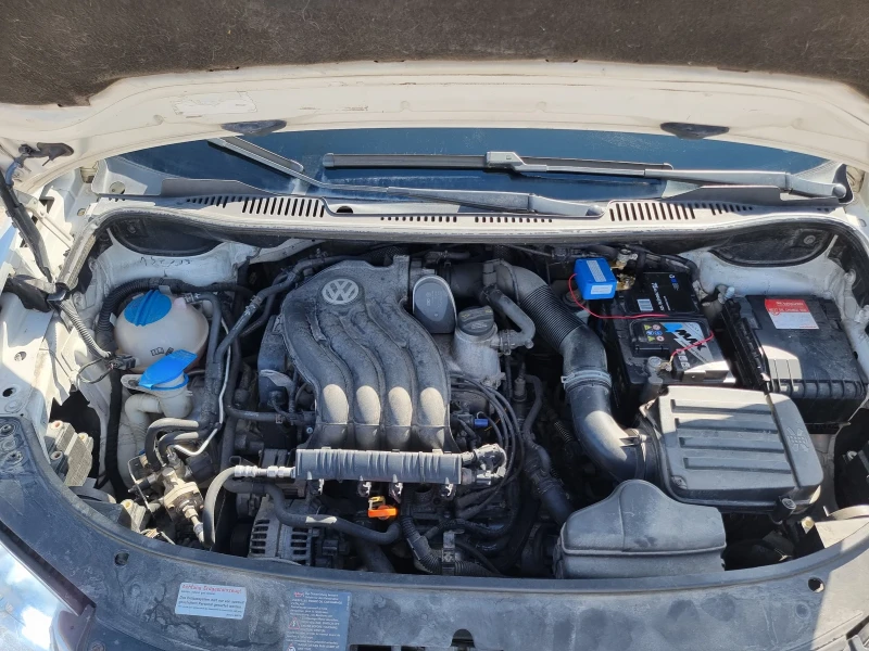 VW Touran 2.0i Метан, снимка 13 - Автомобили и джипове - 51787096