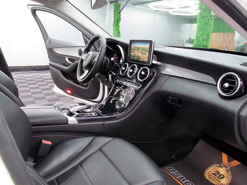 Mercedes-Benz C 220 AMG/PANORAMA/START STOP/СОБСТВЕН ЛИЗИНГ, снимка 9 - Автомобили и джипове - 52209991