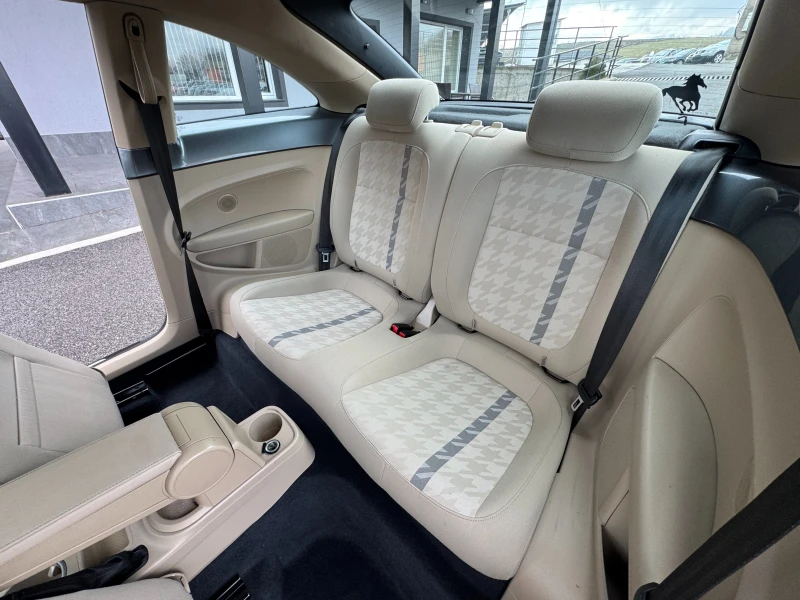 VW Beetle 2.0 TDI НОВ ВНОС , снимка 11 - Автомобили и джипове - 52750195