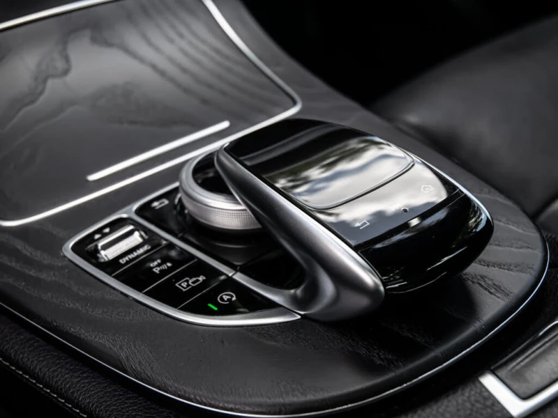 Mercedes-Benz E 450 2019 Mercedes-Benz E-Class E 450 4MATIC Sedan AWD, снимка 15 - Автомобили и джипове - 53138435