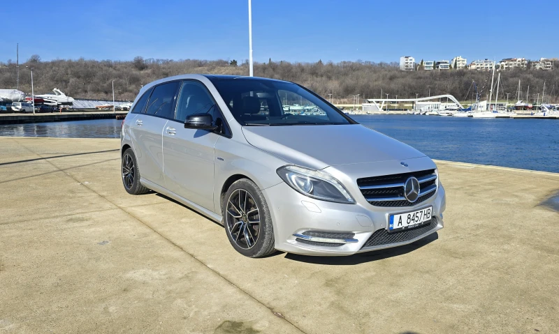 Mercedes-Benz B 200 B200CDI, снимка 3 - Автомобили и джипове - 53475881