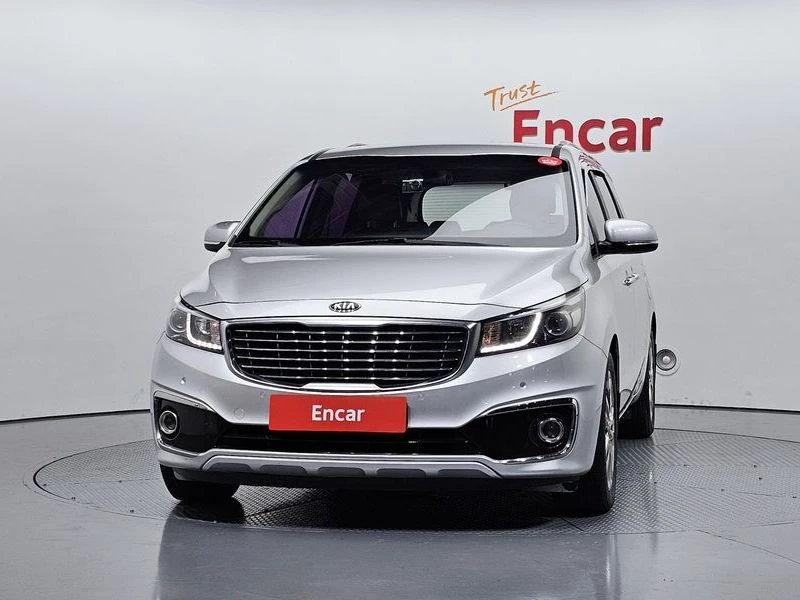 Kia Carnival 2.2 Automatic, снимка 2 - Автомобили и джипове - 55464564