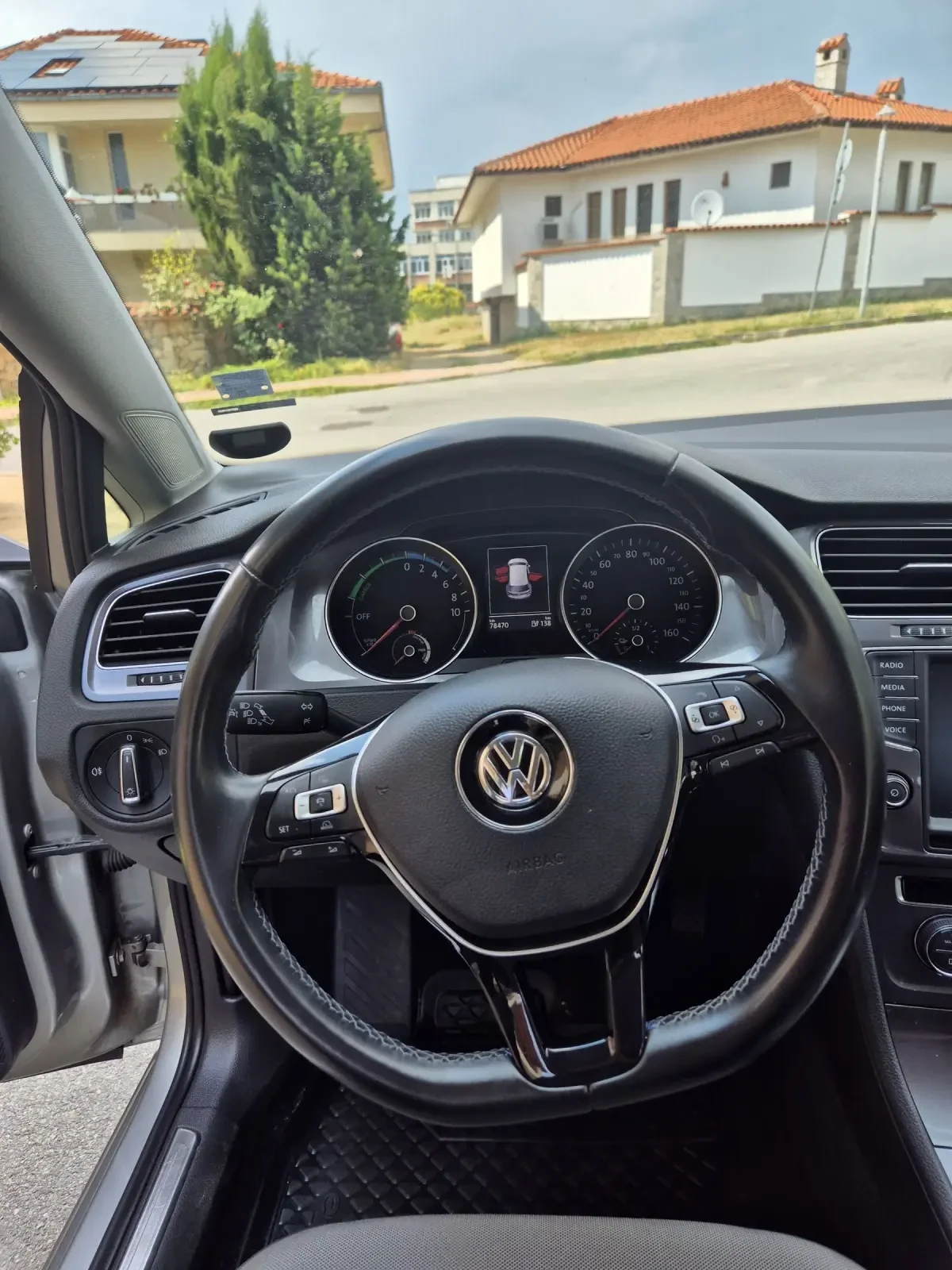 VW Golf Е-GOLF DISTRONIC  - изображение 9